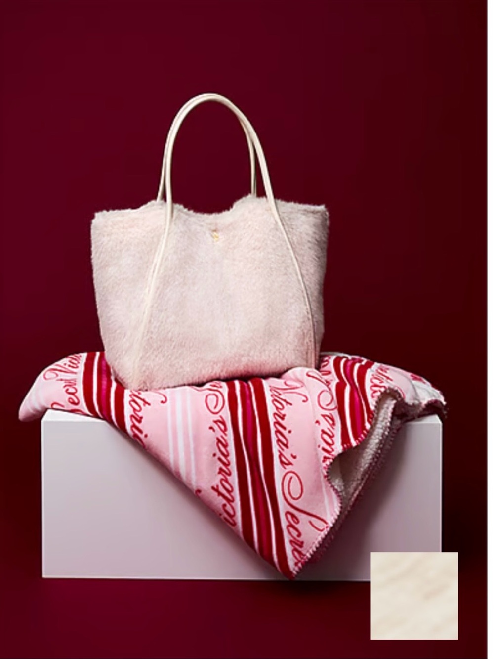 Victoria Secret Cozy Fleece Blanket & Faux Fur Tote